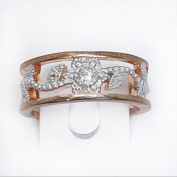 Fun Golden Flower Rose Ring - Picture 3 of 4